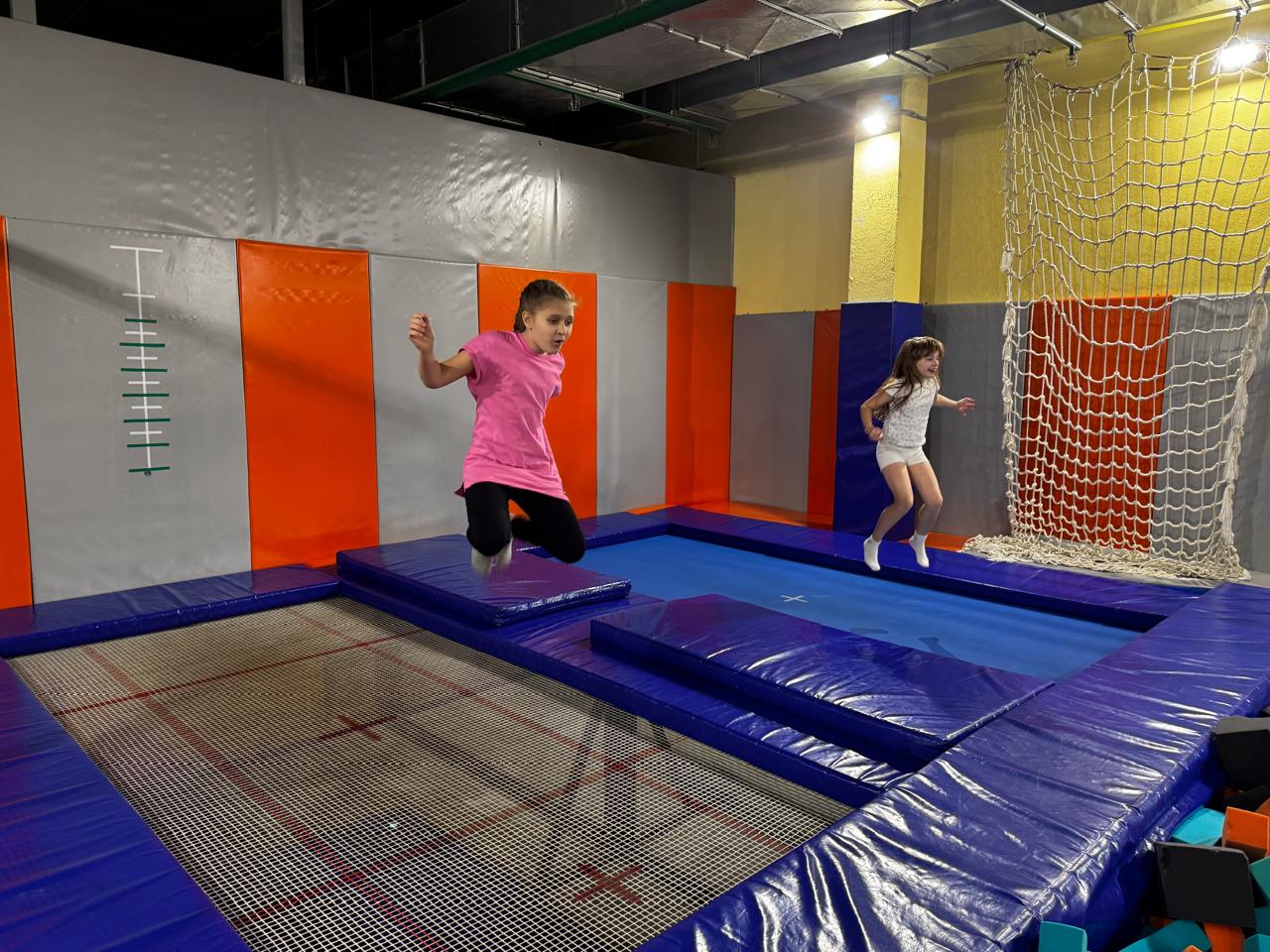 Акробатика на батутах